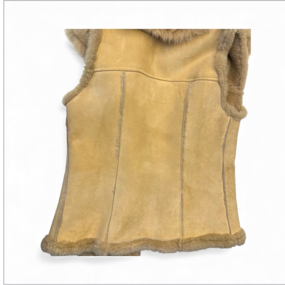 Mitchie’s Matchings Genuine Shearling Vest - Picture 5 of 16